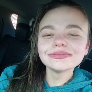 Meet your Posher, Adrianna